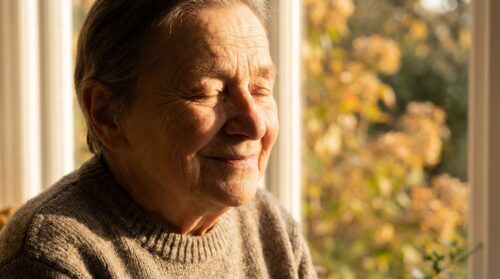 scopri il rituale mattutino di 5 minuti che aiuta i senior a cancellare l'ansia e a iniziare la giornata con serenità e benessere.